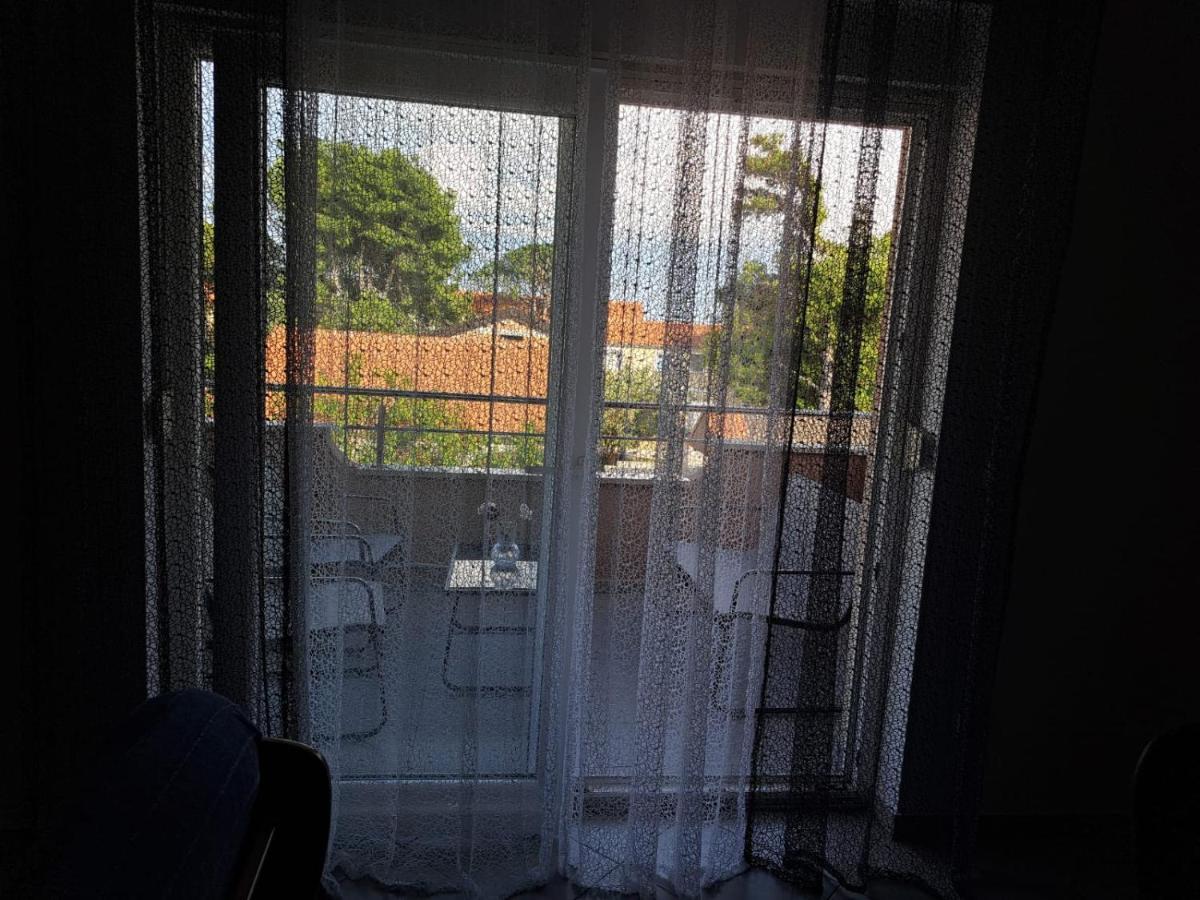 Apartmani Vukadin วีร์ ภายนอก รูปภาพ