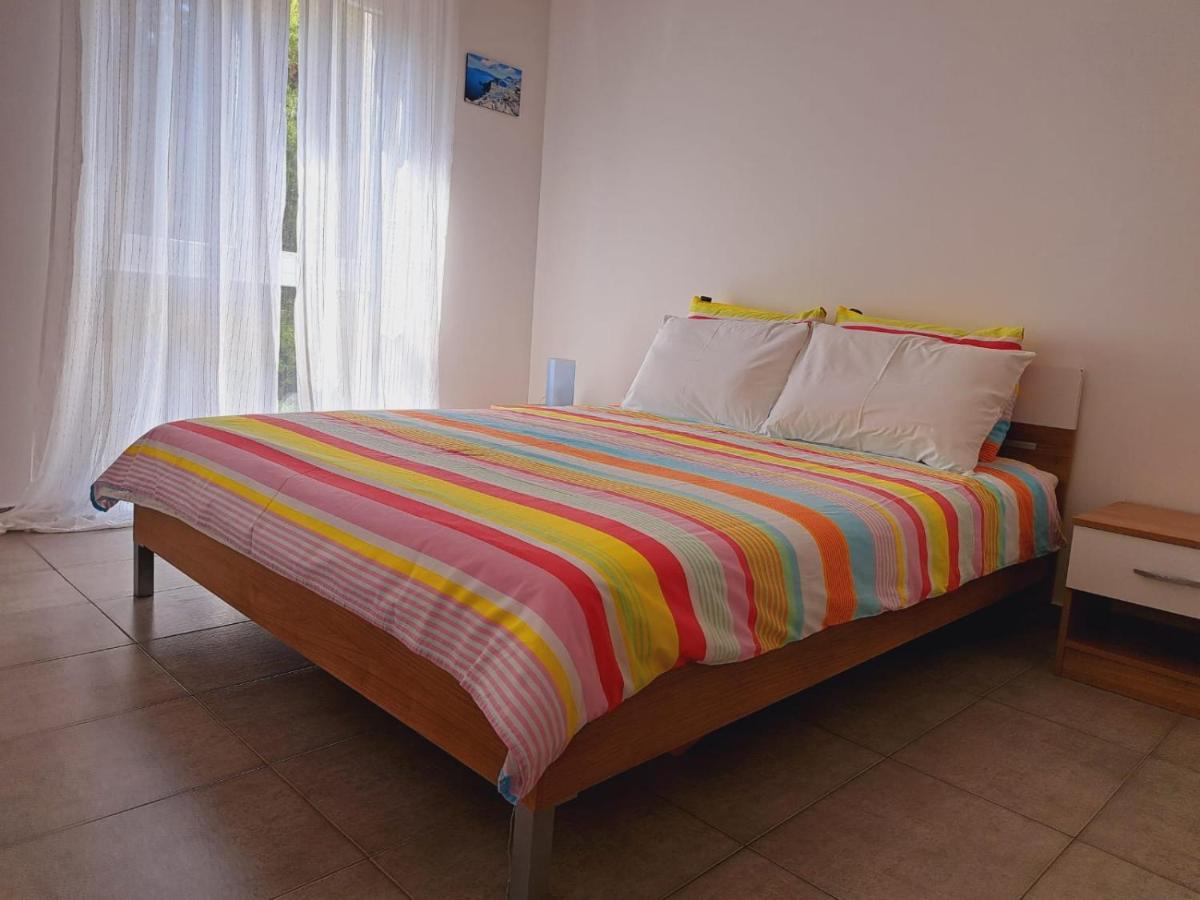 Apartmani Vukadin วีร์ ภายนอก รูปภาพ