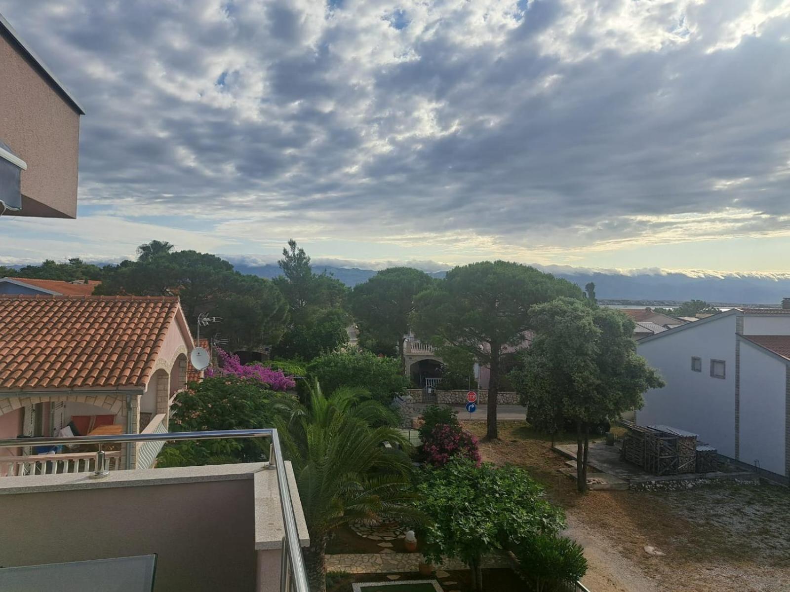 Apartmani Vukadin วีร์ ภายนอก รูปภาพ