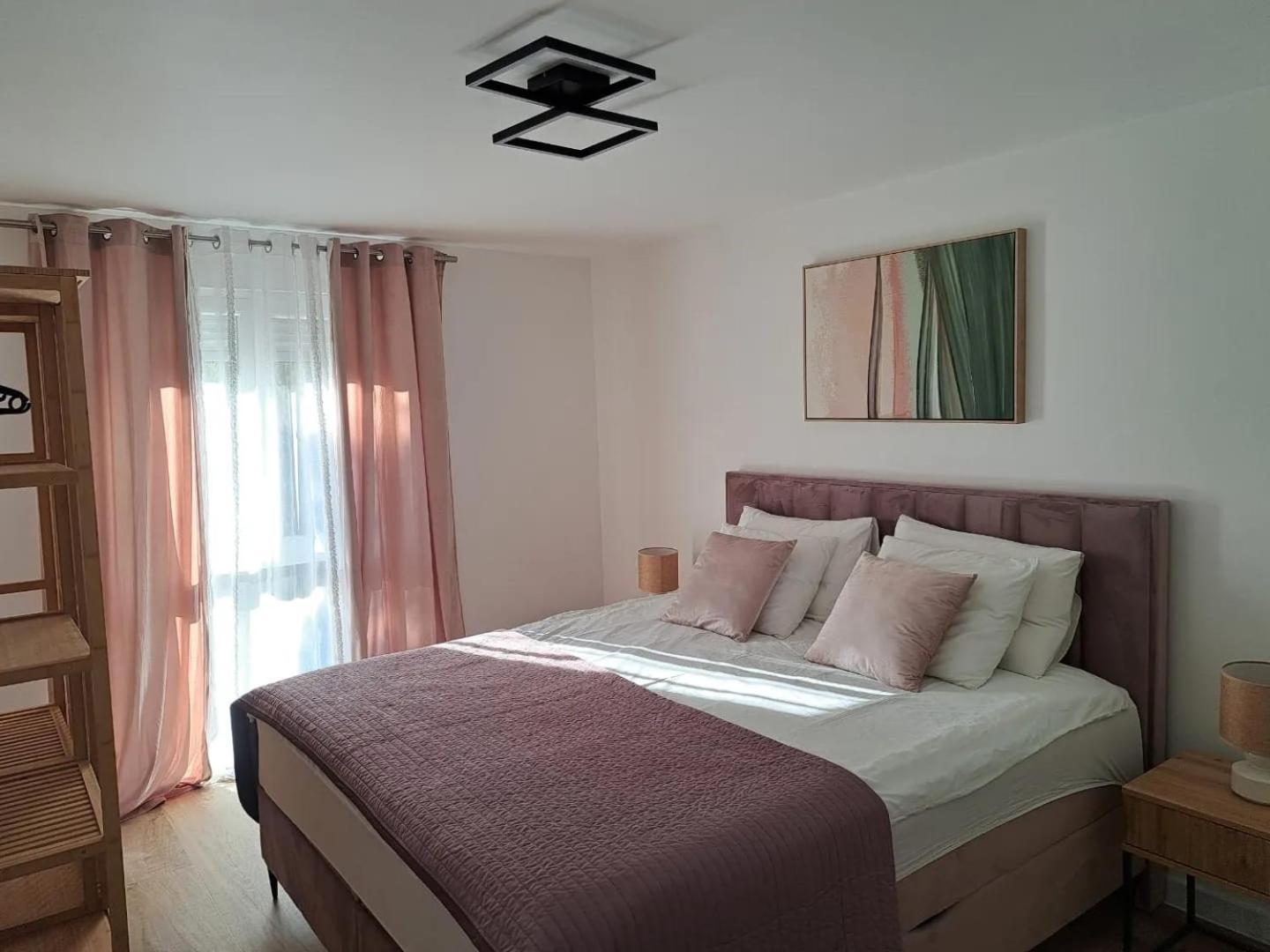 Apartmani Vukadin วีร์ ภายนอก รูปภาพ